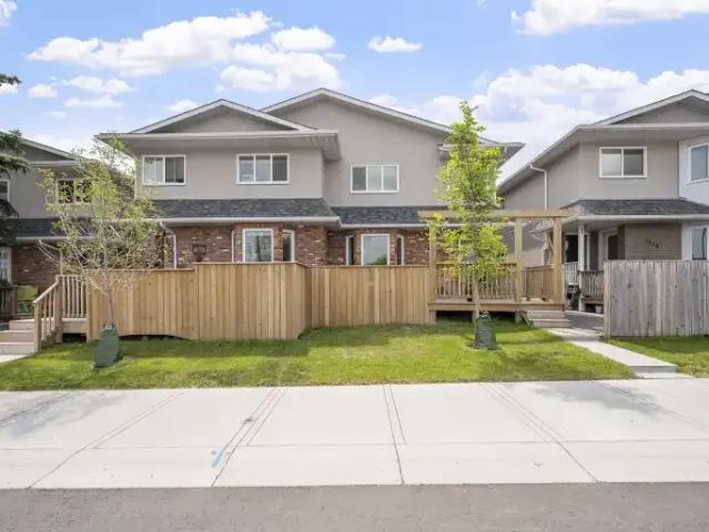 Townhouse for rent in Northwest, Alberta