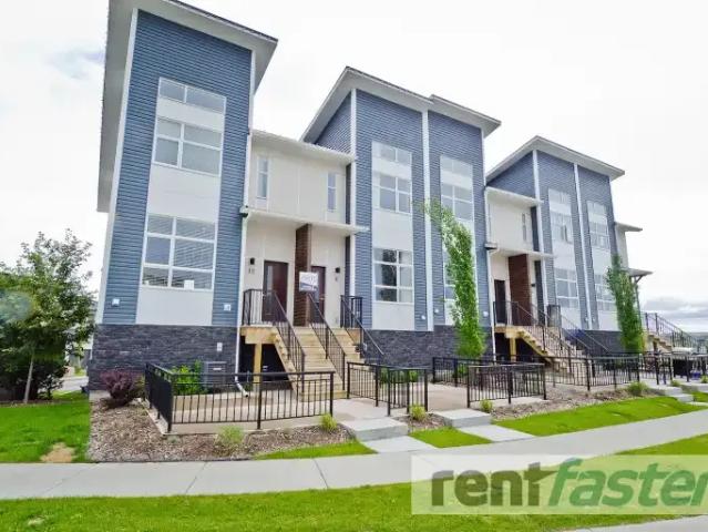 Townhouse for rent in Northwest, Alberta