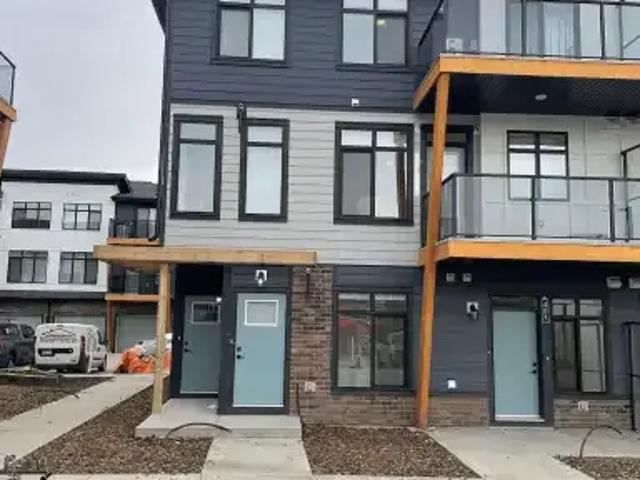 Townhouse for rent in Northwest, Alberta