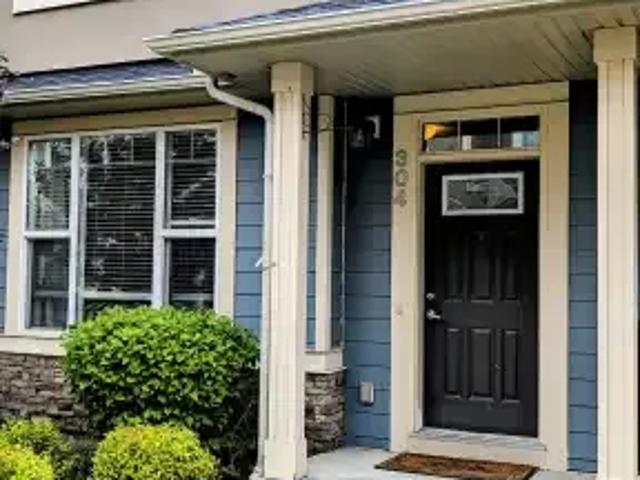 Townhouse for rent in Northwest, Alberta
