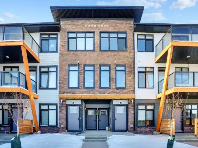 Townhouse for rent in Northwest, Alberta