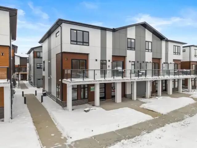 Townhouse for rent in Northwest, Alberta