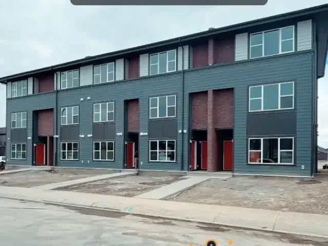 Townhouse for rent in Northwest, Alberta