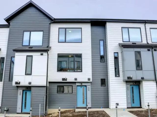 Townhouse for rent in Northwest, Alberta