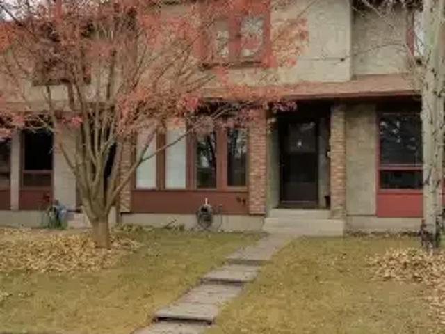 Townhouse for rent in Northwest, Alberta