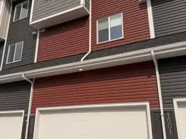 Townhouse for rent in Northwest, Alberta