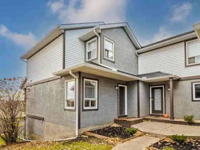 Townhouse for rent in Northwest, Alberta