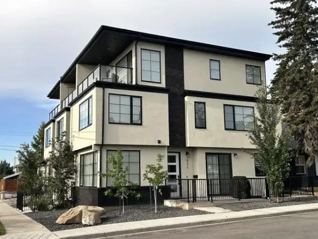 Townhouse for rent in Northwest, Alberta