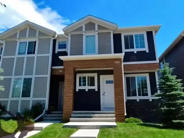 Townhouse for rent in Northwest, Alberta