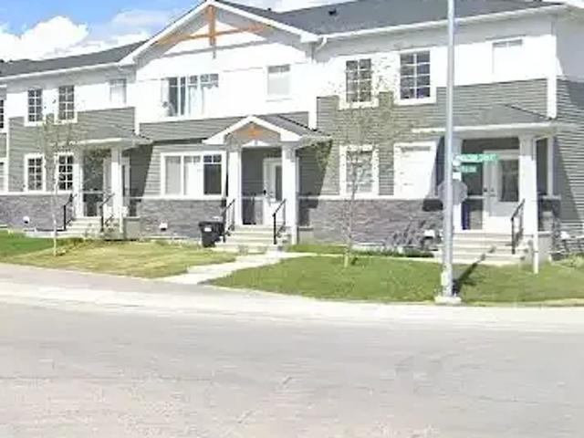 Townhouse for rent in Northwest, Alberta