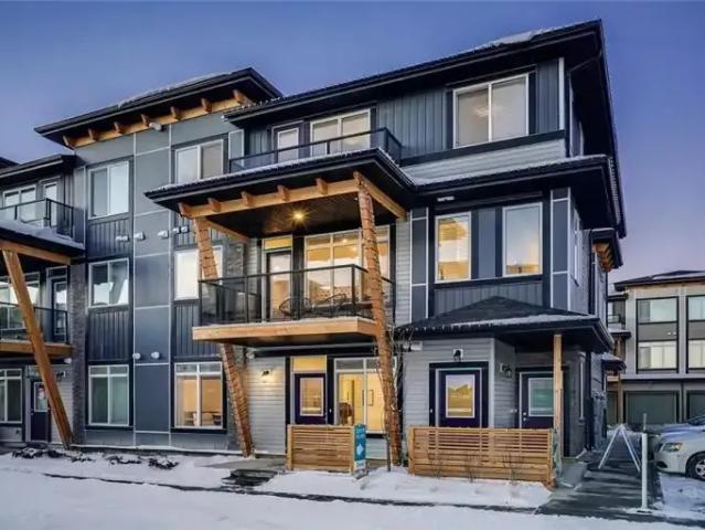 Townhouse for rent in Northwest, Alberta