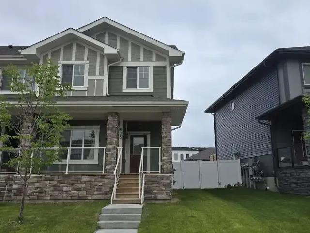 Townhouse for rent in Northwest, Alberta