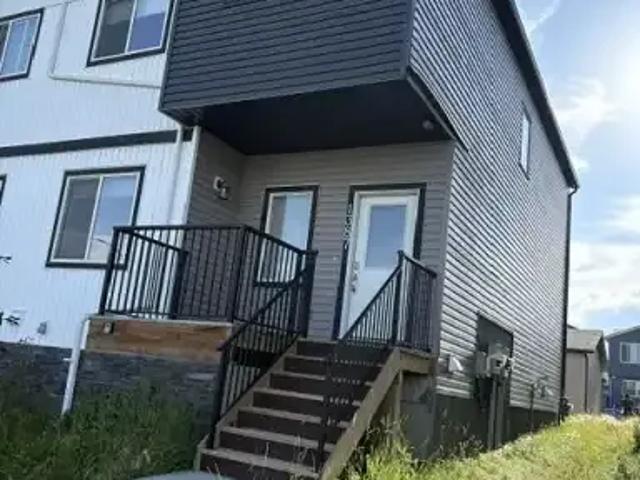 Townhouse for rent in Northwest, Alberta