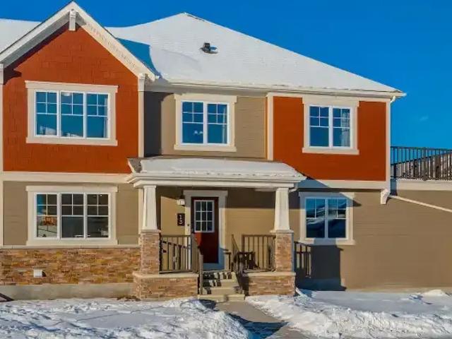 Townhouse for rent in Northwest, Alberta