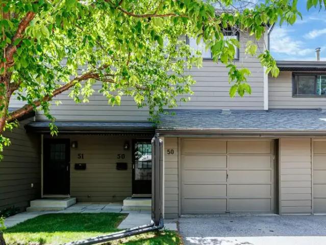 Townhouse for rent in Northwest, Alberta