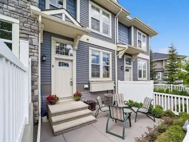 Townhouse for rent in Northwest, Alberta