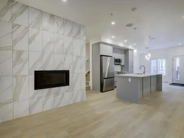 Townhouse for rent in Northwest, Alberta