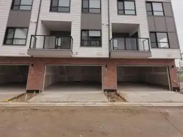 Townhouse for rent in Northwest, Alberta