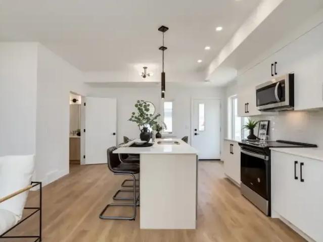 Townhouse for rent in Northwest, Alberta