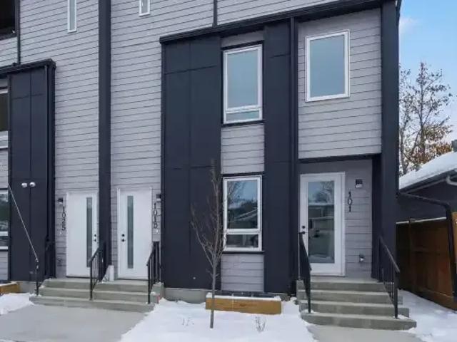 Townhouse for rent in Northwest, Alberta