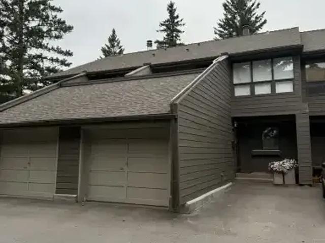 Townhouse for rent in Northwest, Alberta