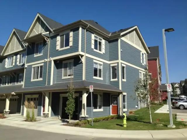 Townhouse for rent in Northwest, Alberta