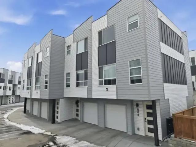 Townhouse for rent in Northwest, Alberta