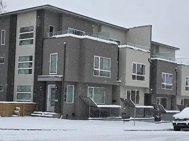 Townhouse for rent in Northwest, Alberta