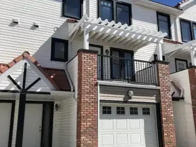 Townhouse for rent in Northwest, Alberta
