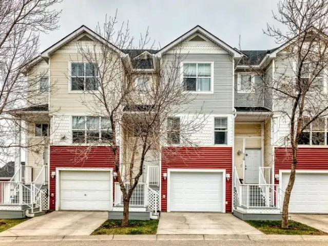 Townhouse for rent in Northwest, Alberta