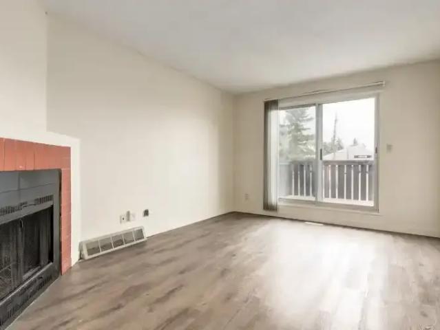 Townhouse for rent in Northwest, Alberta