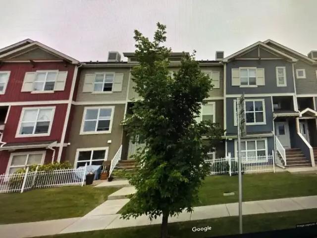 Townhouse for rent in Northwest, Alberta