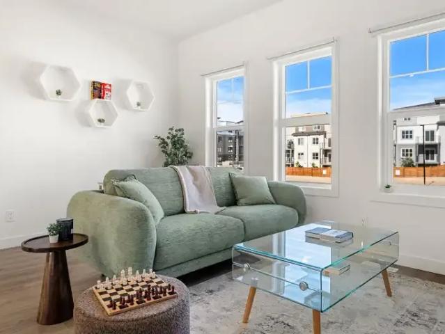 Townhouse for rent in Northwest, Alberta