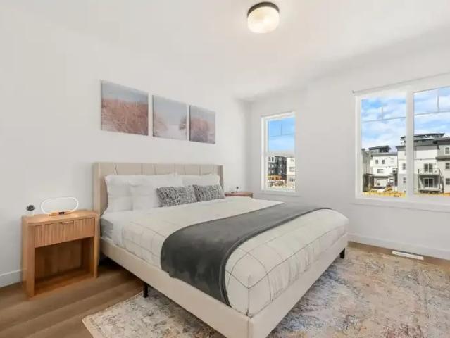 Townhouse for rent in Springbank Hill, Calgary