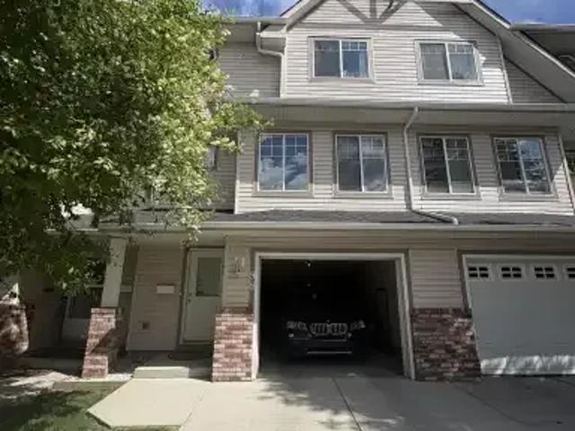 Townhouse for rent in Northwest, Alberta