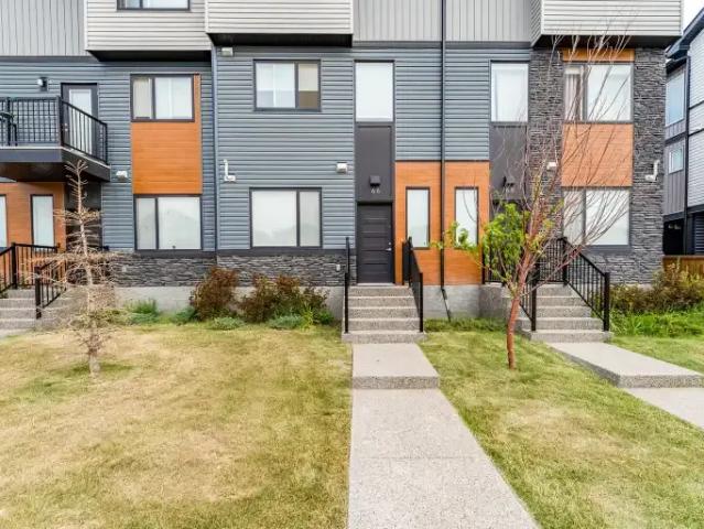 Townhouse for rent in Northwest, Alberta