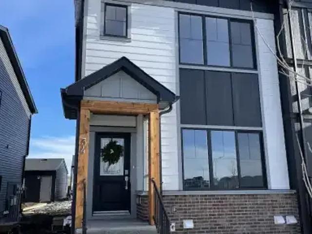 Townhouse for rent in Northwest, Alberta