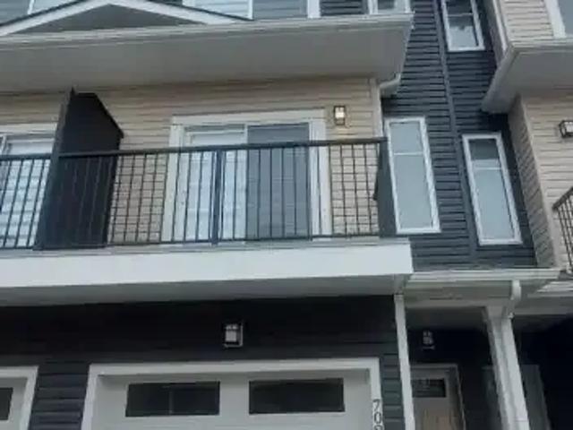 Townhouse for rent in Northwest, Alberta