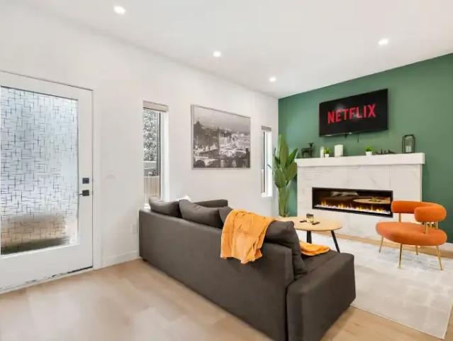Townhouse for rent in Northwest, Alberta