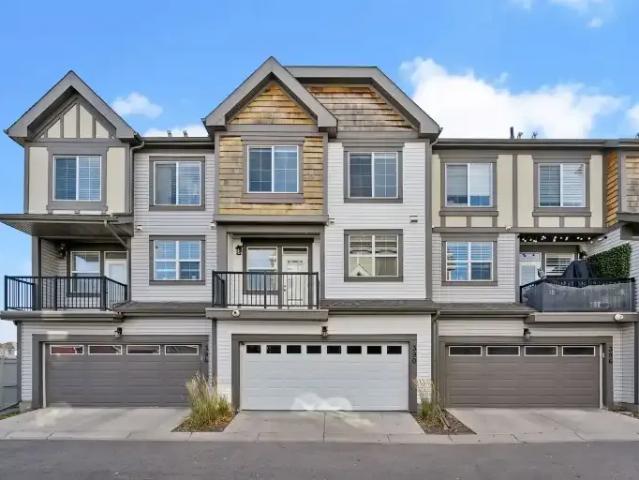 Townhouse for rent in Northwest, Alberta
