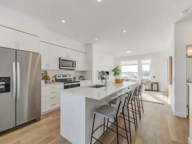Townhouse for rent in Northwest, Alberta