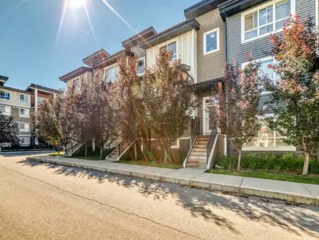Townhouse for rent in Northwest, Alberta