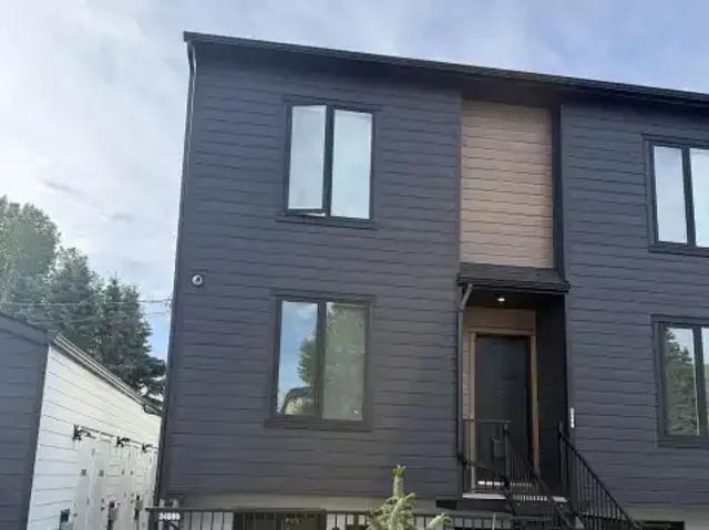 Townhouse for rent in Northwest, Alberta