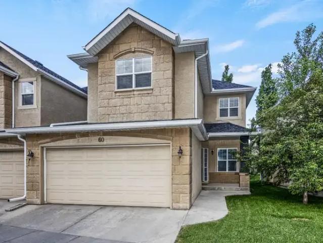 Townhouse for rent in Strathcona Park, Calgary