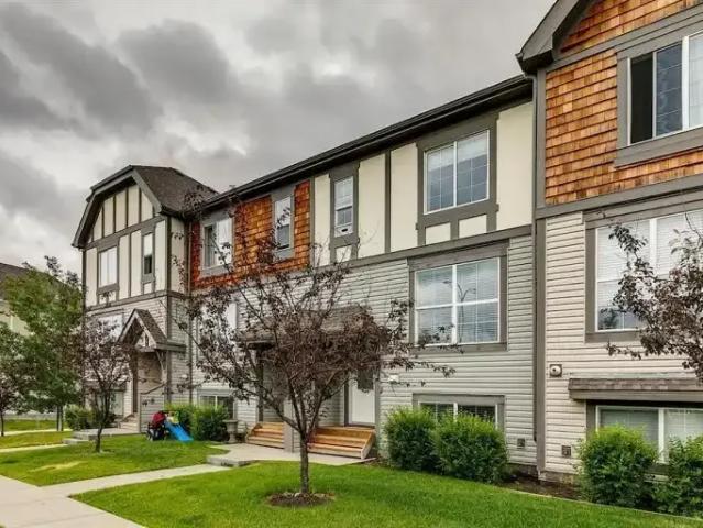 Townhouse for rent in Northwest, Alberta