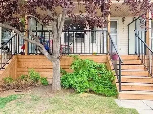Townhouse for rent in Northwest, Alberta