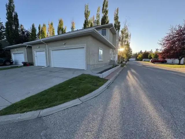 Townhouse for rent in Northwest, Alberta