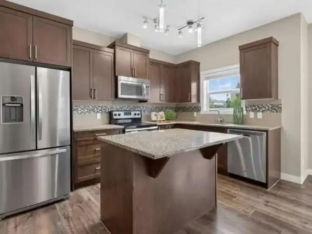 Townhouse for rent in Northwest, Alberta