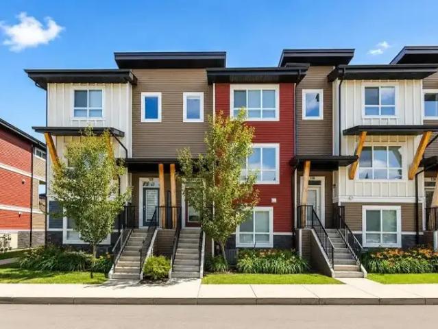 Townhouse for rent in Northwest, Alberta