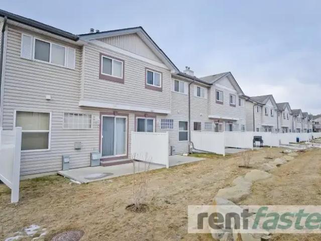 Townhouse for rent in Millrise, Calgary